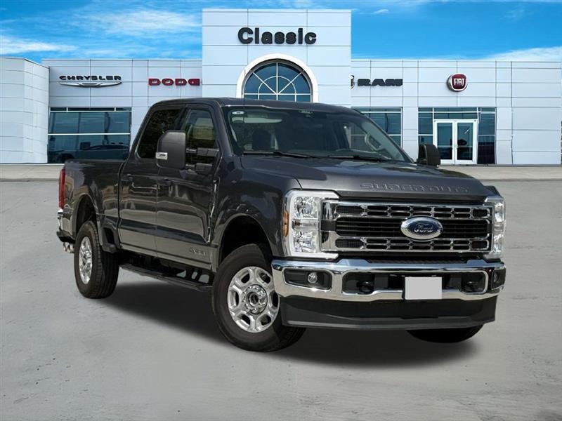 2025 Ford F-250 SD XLT Crew Cab 4WD