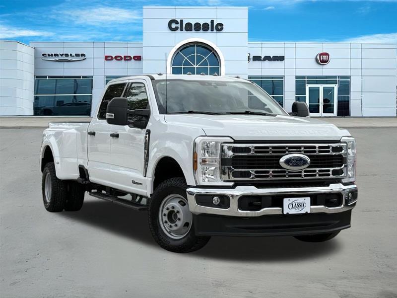 2025 Ford F-350 SD XLT Crew Cab Long Bed DRW 4WD