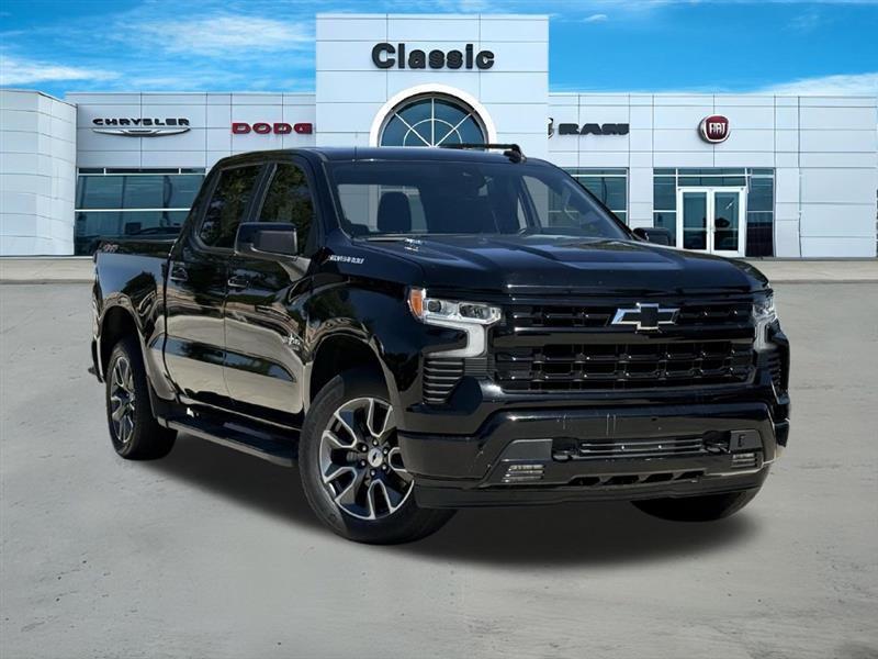 2022 Chevrolet Silverado 1500 RST Crew Cab 4WD
