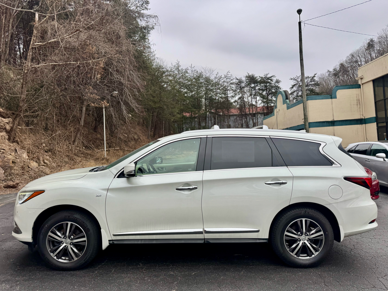 Infiniti QX60 Base AWD 2017