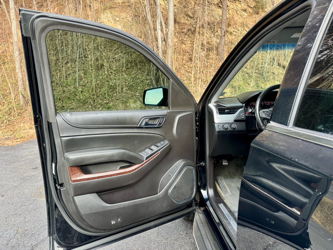 GMC Yukon SLT 4WD 2015