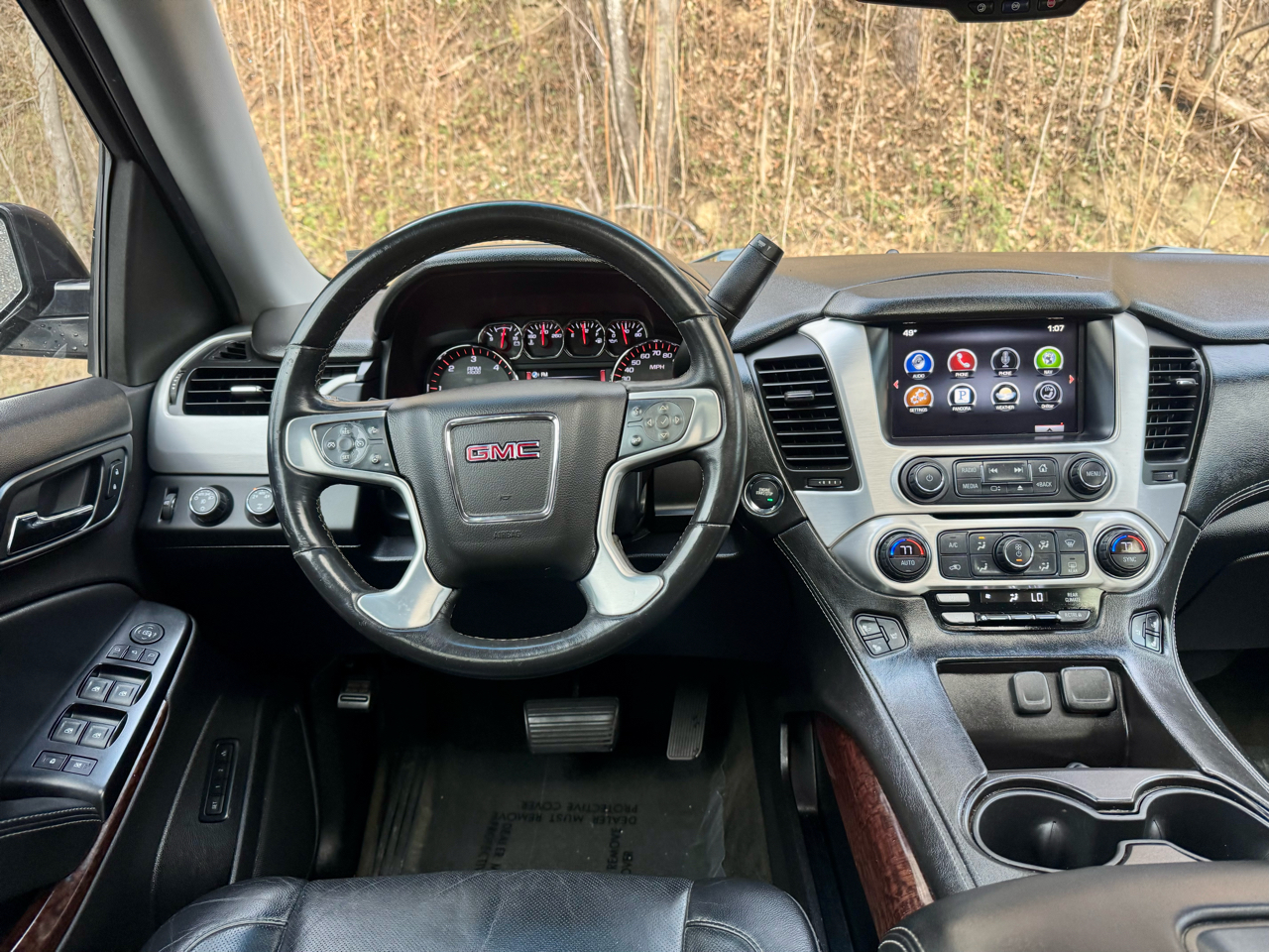 GMC Yukon SLT 4WD 2015