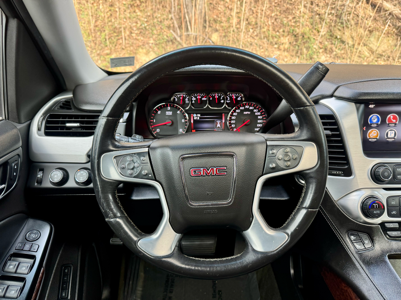 GMC Yukon SLT 4WD 2015