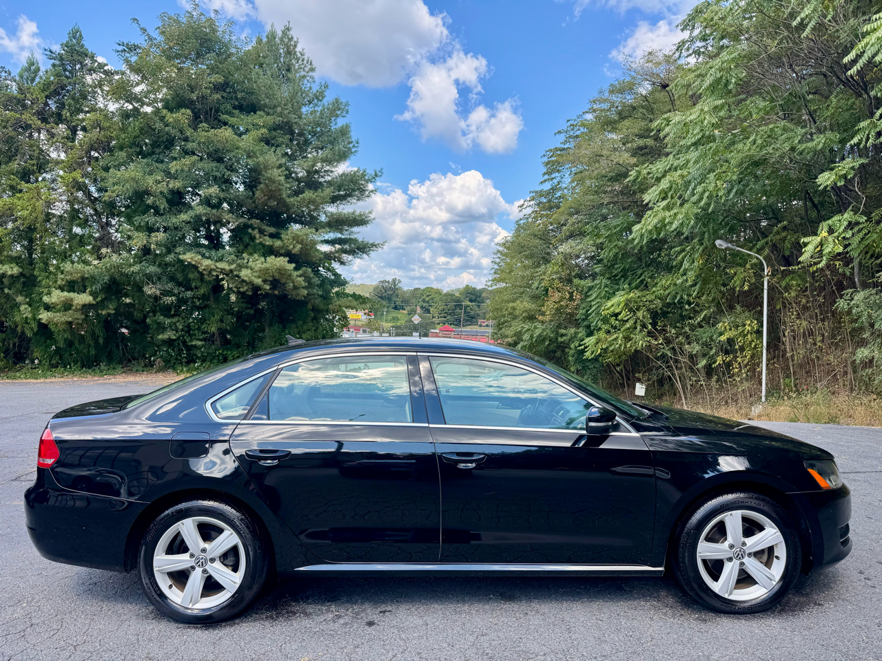 Volkswagen Passat 2.5L SE MT 2013 Volkswagen Passat 2.5L SE MT 2013
