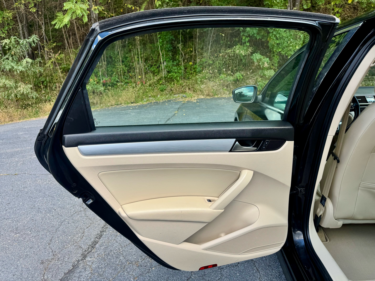 Volkswagen Passat 2.5L SE MT 2013 Volkswagen Passat 2.5L SE MT 2013