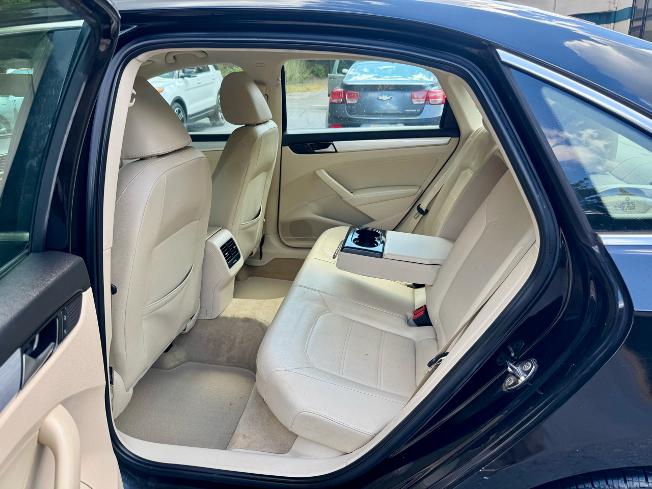 Volkswagen Passat 2.5L SE MT 2013 Volkswagen Passat 2.5L SE MT 2013