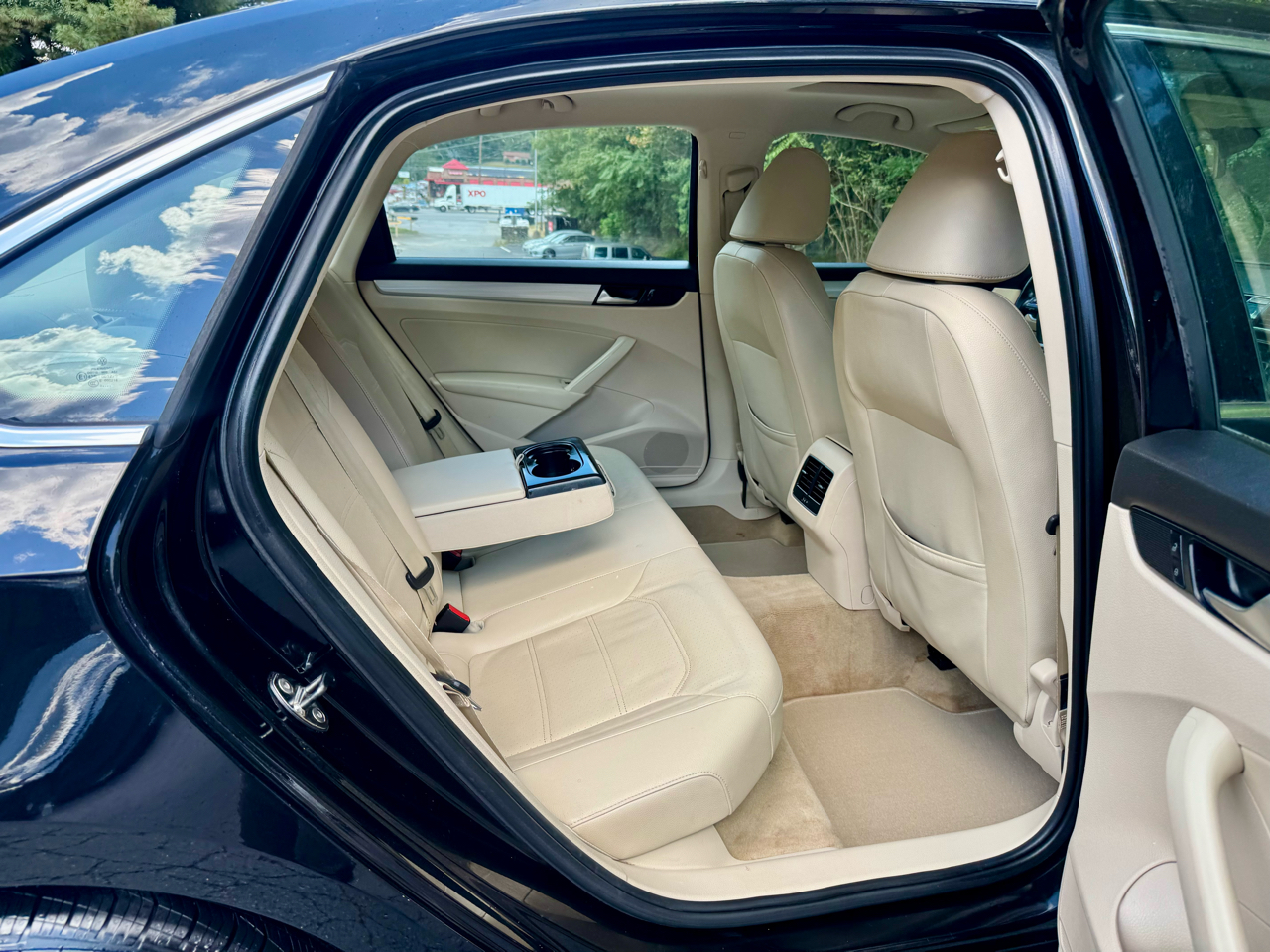 Volkswagen Passat 2.5L SE MT 2013 Volkswagen Passat 2.5L SE MT 2013