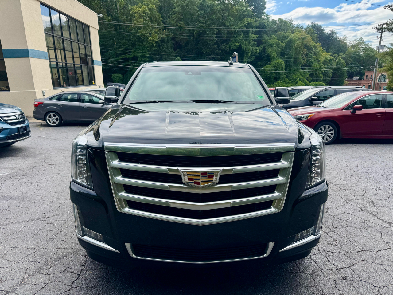 Cadillac Escalade Luxury 2WD 2015 Cadillac Escalade Luxury 2WD 2015