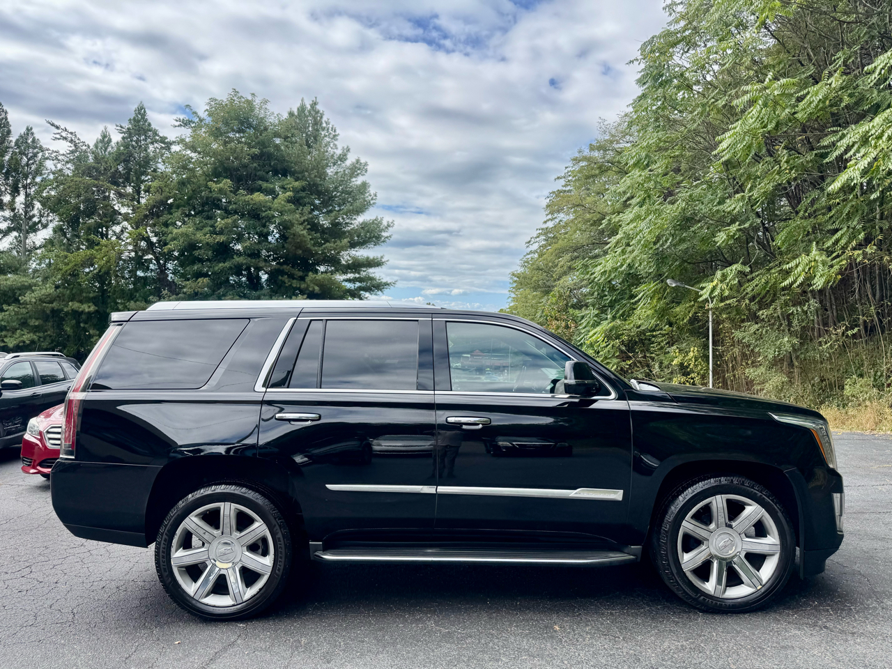 Cadillac Escalade Luxury 2WD 2015 Cadillac Escalade Luxury 2WD 2015