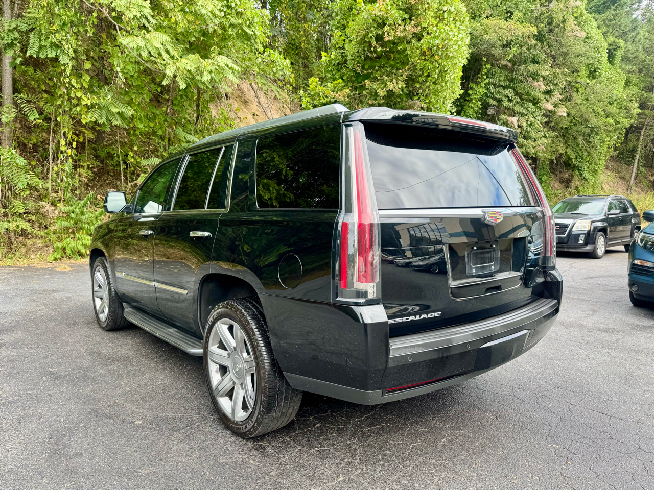 Cadillac Escalade Luxury 2WD 2015 Cadillac Escalade Luxury 2WD 2015
