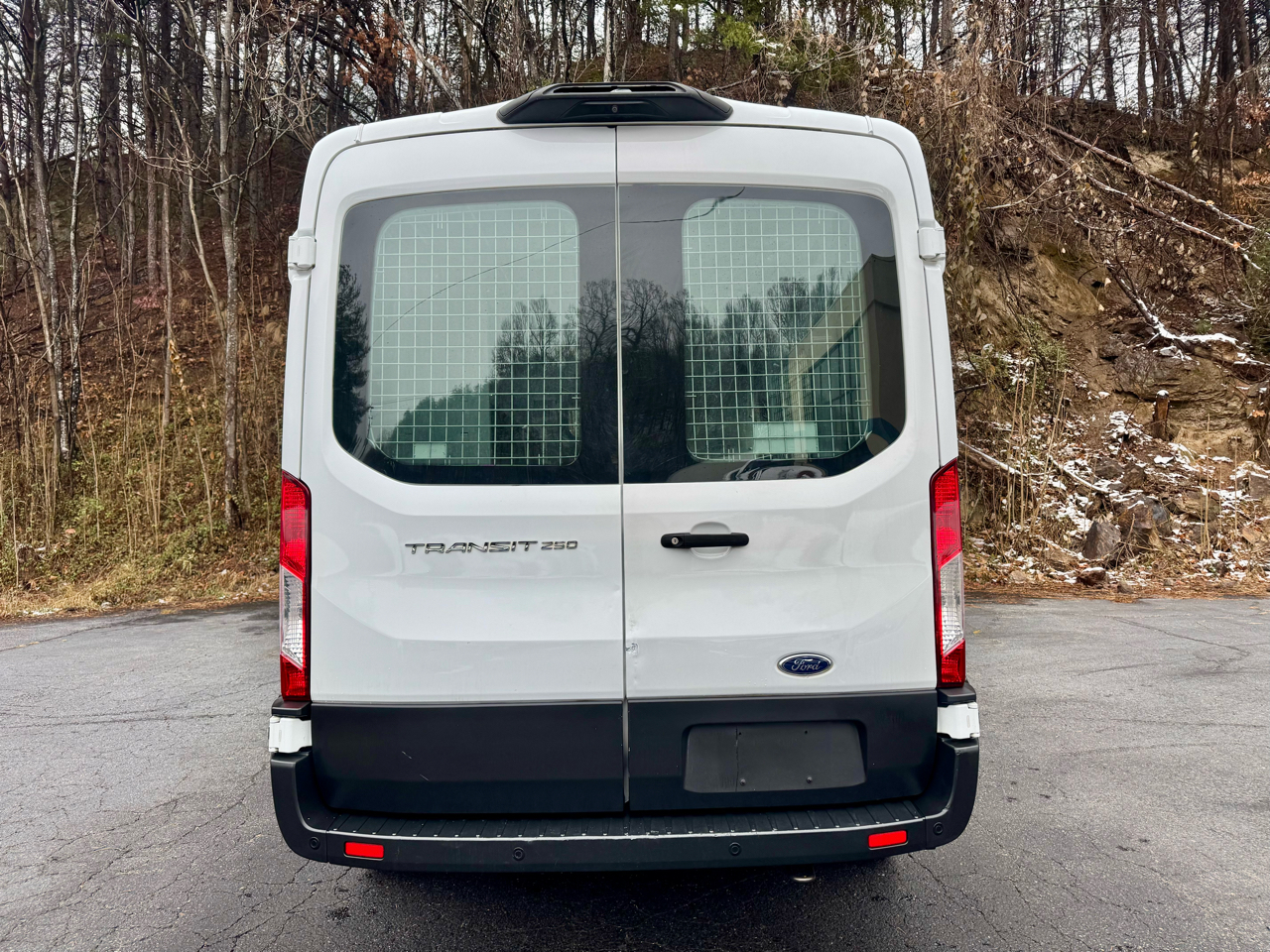 Ford Transit 250 Van Med. Roof w/Sliding Pass. 130-in. WB 2020