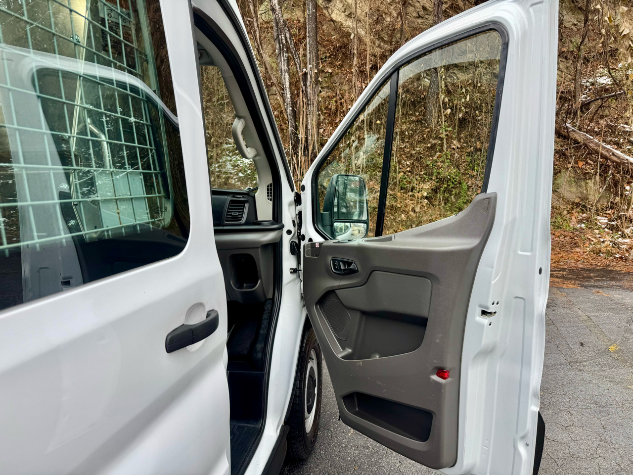 Ford Transit 250 Van Med. Roof w/Sliding Pass. 130-in. WB 2020