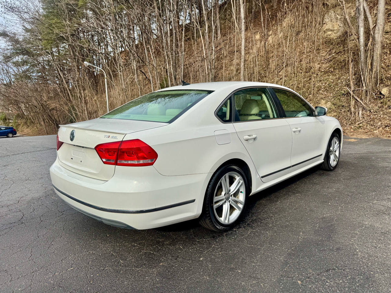 Volkswagen Passat 1.8T SEL Premium AT PZEV 2014