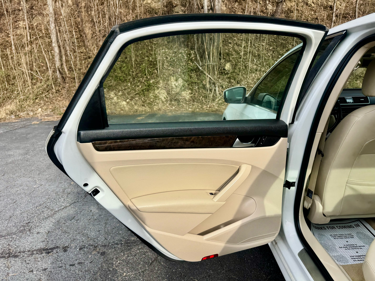 Volkswagen Passat 1.8T SEL Premium AT PZEV 2014