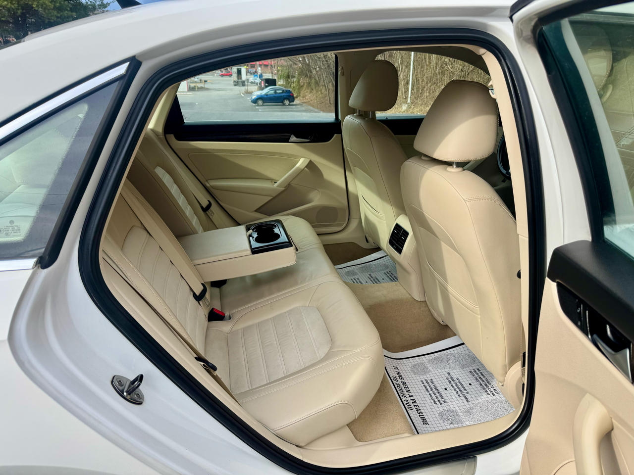 Volkswagen Passat 1.8T SEL Premium AT PZEV 2014