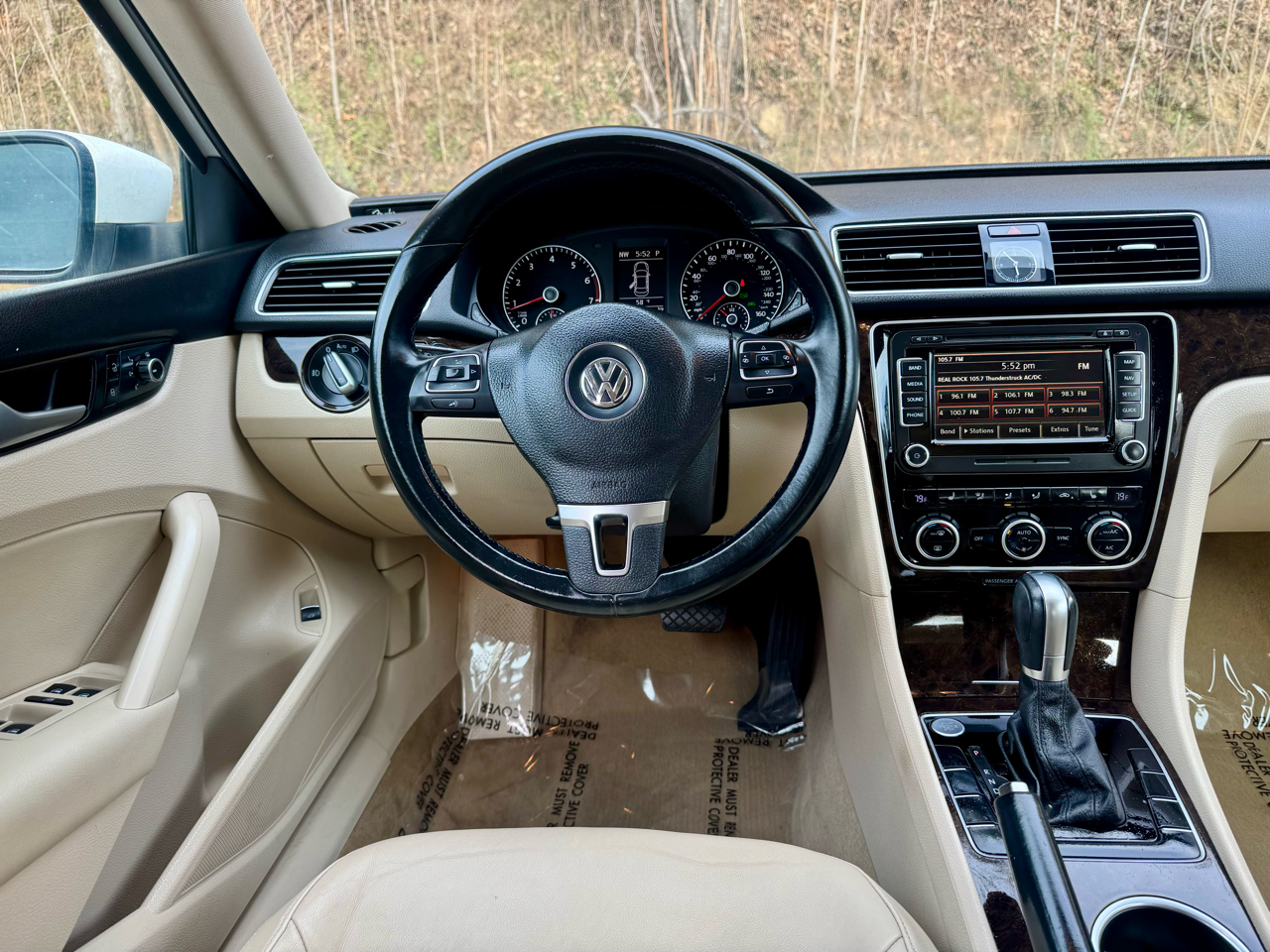 Volkswagen Passat 1.8T SEL Premium AT PZEV 2014