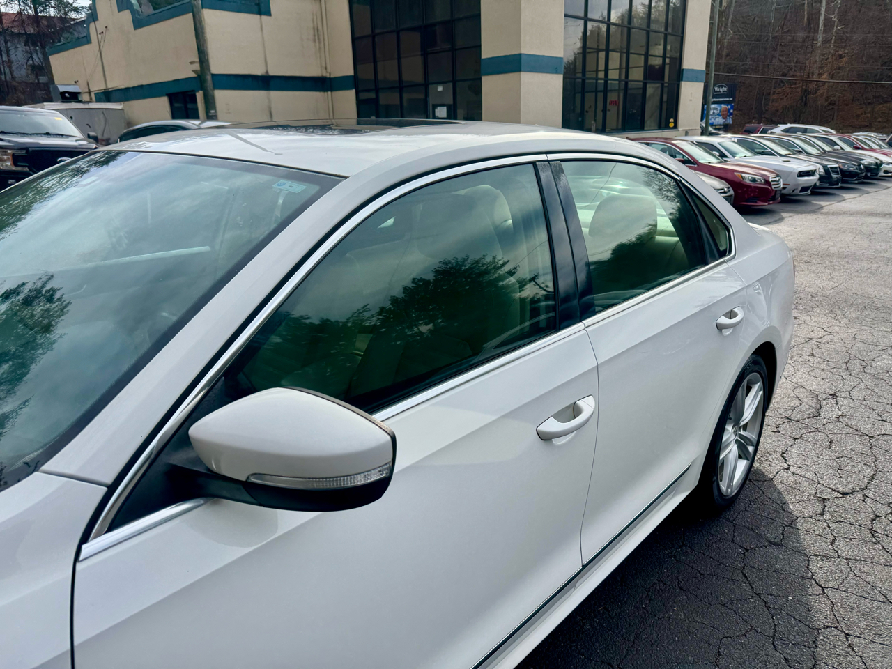 Volkswagen Passat 1.8T SEL Premium AT PZEV 2014