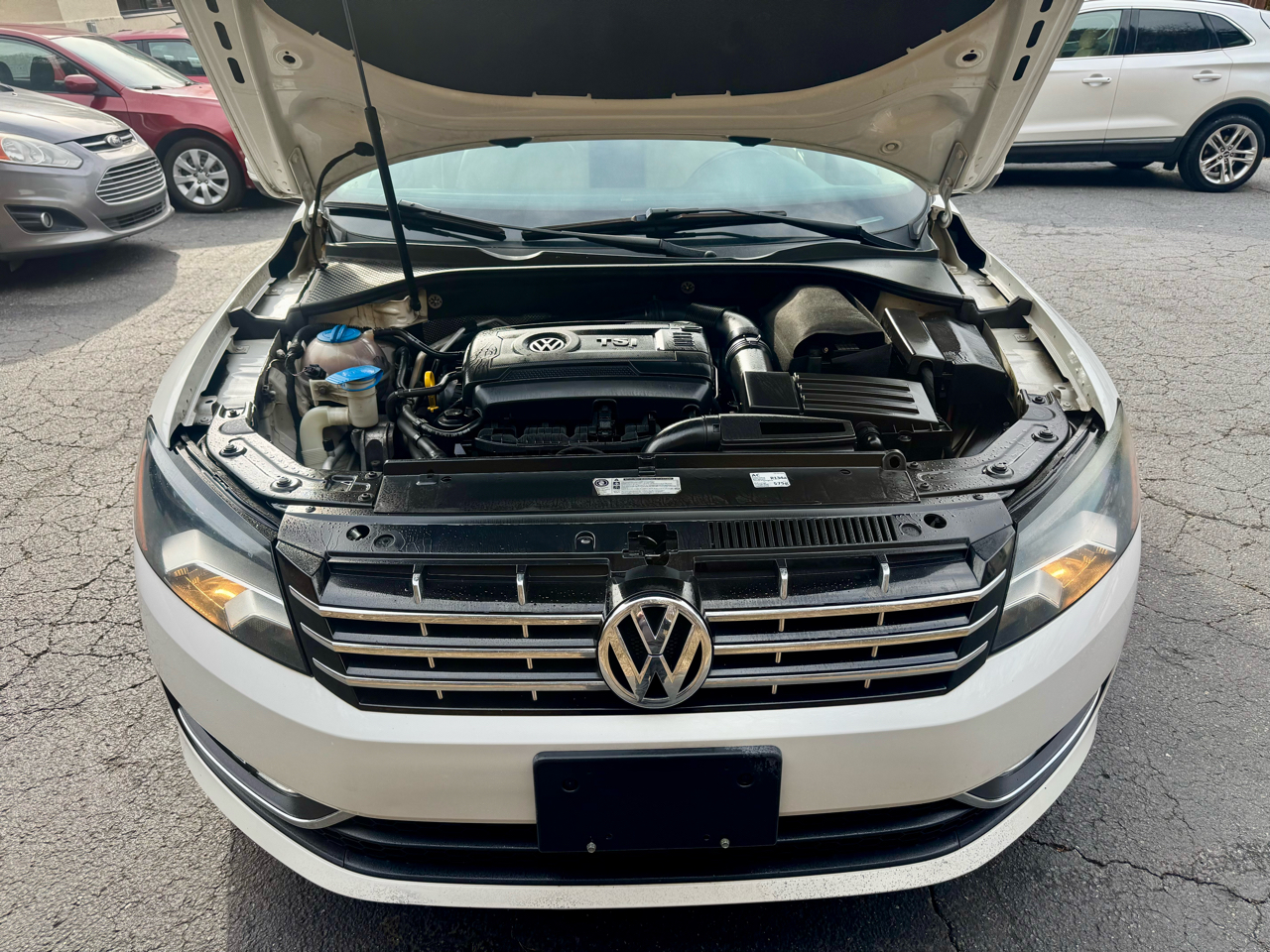 Volkswagen Passat 1.8T SEL Premium AT PZEV 2014