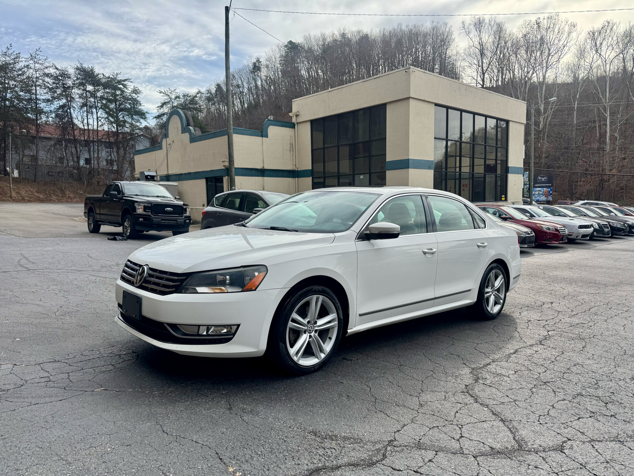 2014 Volkswagen Passat 1.8T SEL Premium AT PZEV