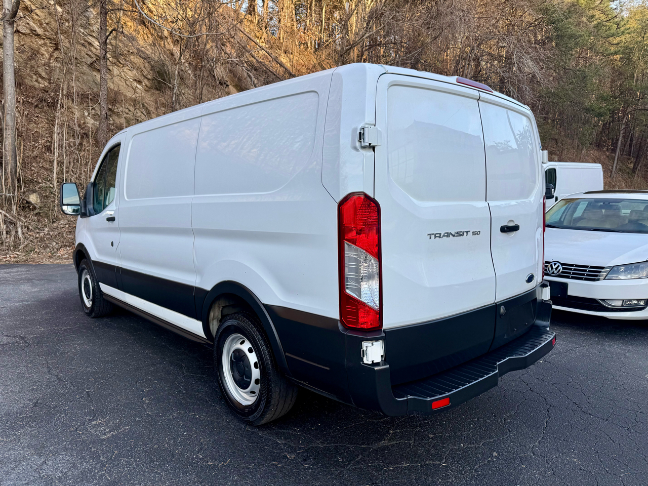 Ford Transit 150 Van Low Roof 60/40 Pass. 130-in. WB 2019