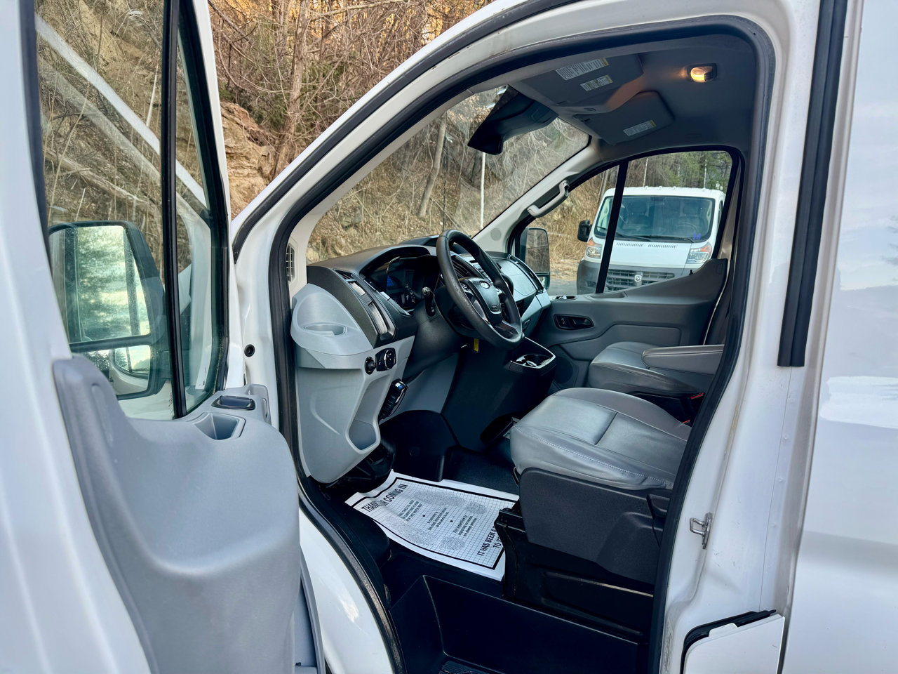 Ford Transit 150 Van Low Roof 60/40 Pass. 130-in. WB 2019