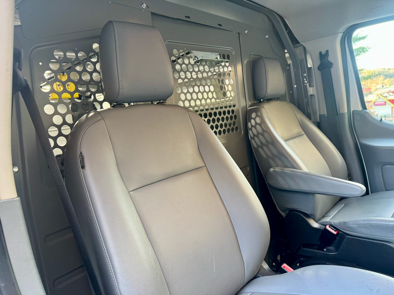 Ford Transit 150 Van Low Roof 60/40 Pass. 130-in. WB 2019