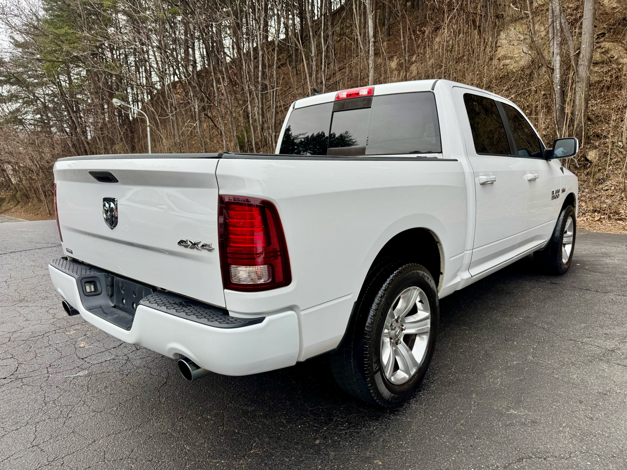 RAM 1500 Sport Crew Cab SWB 4WD 2014