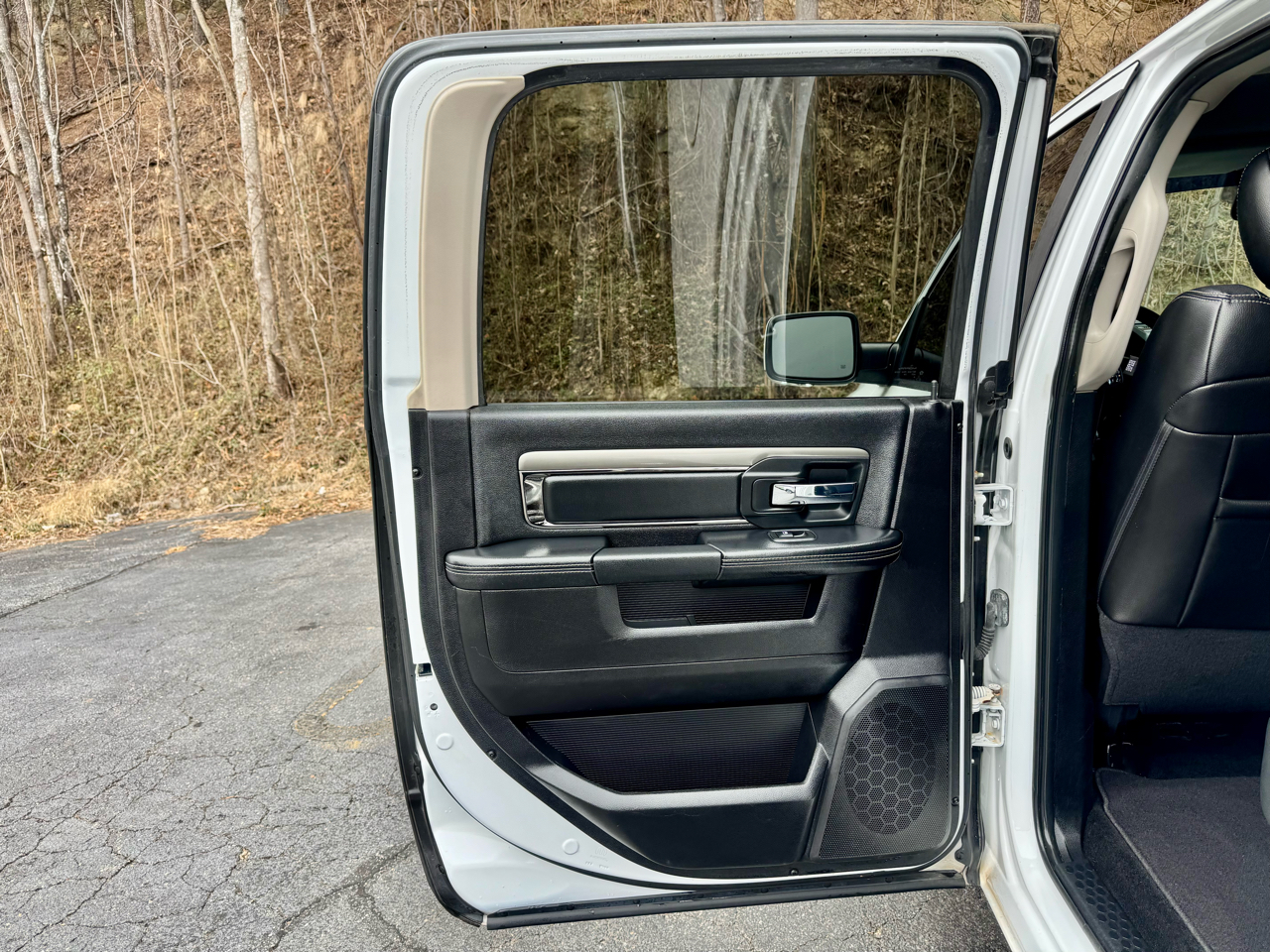 RAM 1500 Sport Crew Cab SWB 4WD 2014