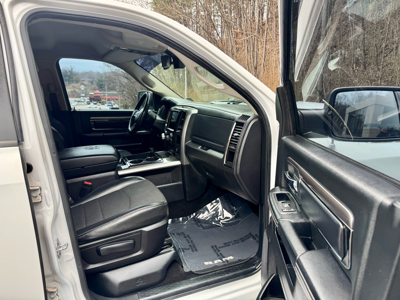 RAM 1500 Sport Crew Cab SWB 4WD 2014