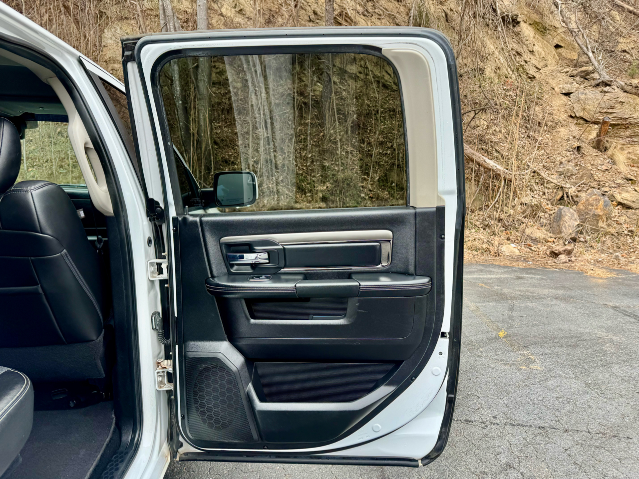 RAM 1500 Sport Crew Cab SWB 4WD 2014