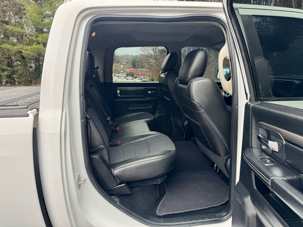 RAM 1500 Sport Crew Cab SWB 4WD 2014