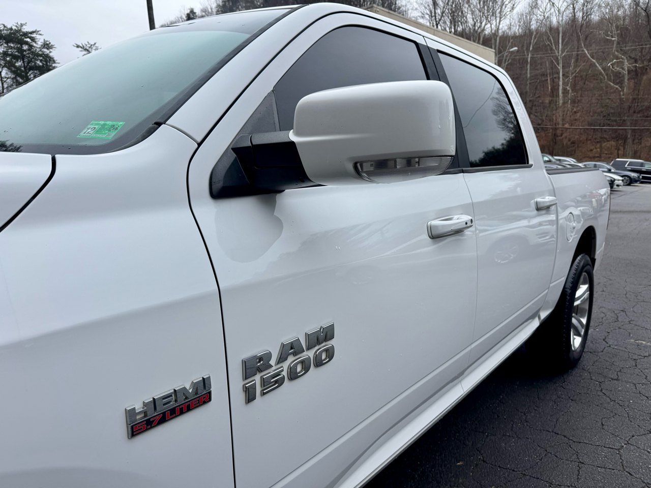 RAM 1500 Sport Crew Cab SWB 4WD 2014