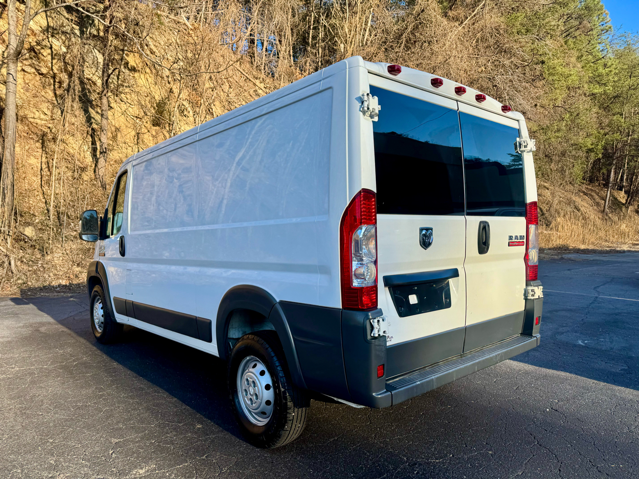 RAM Promaster 1500 Low Roof Tradesman 136-in. WB 2017