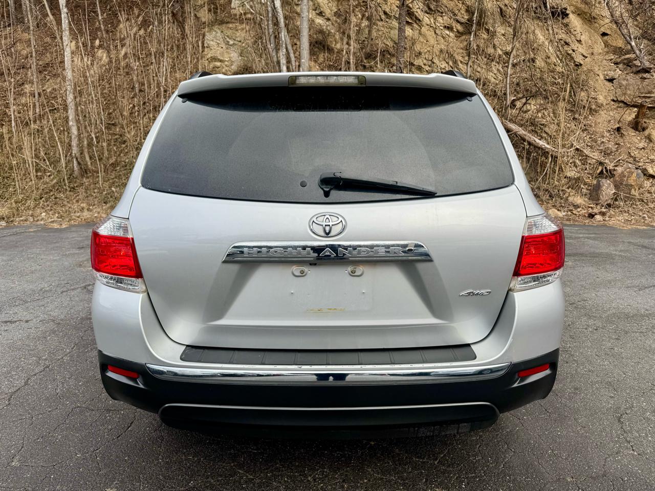 Toyota Highlander Limited 4WD 2011