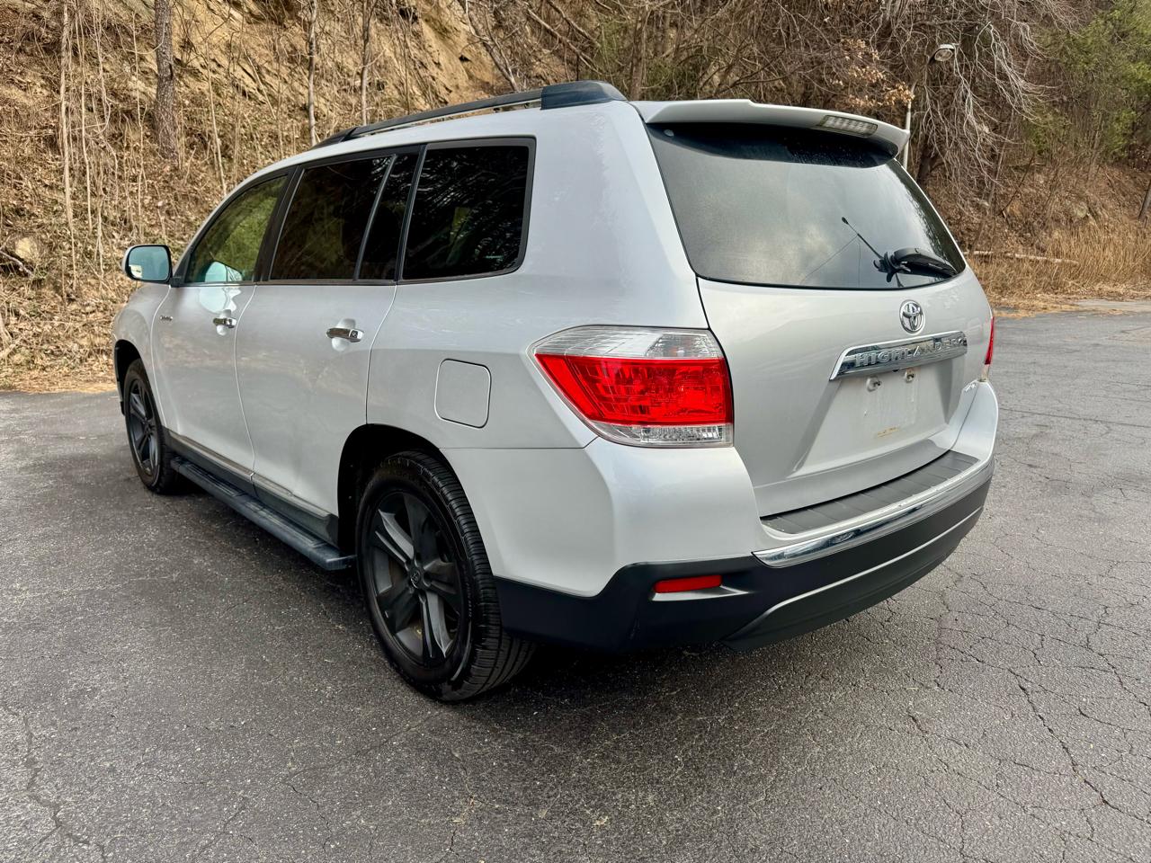 Toyota Highlander Limited 4WD 2011