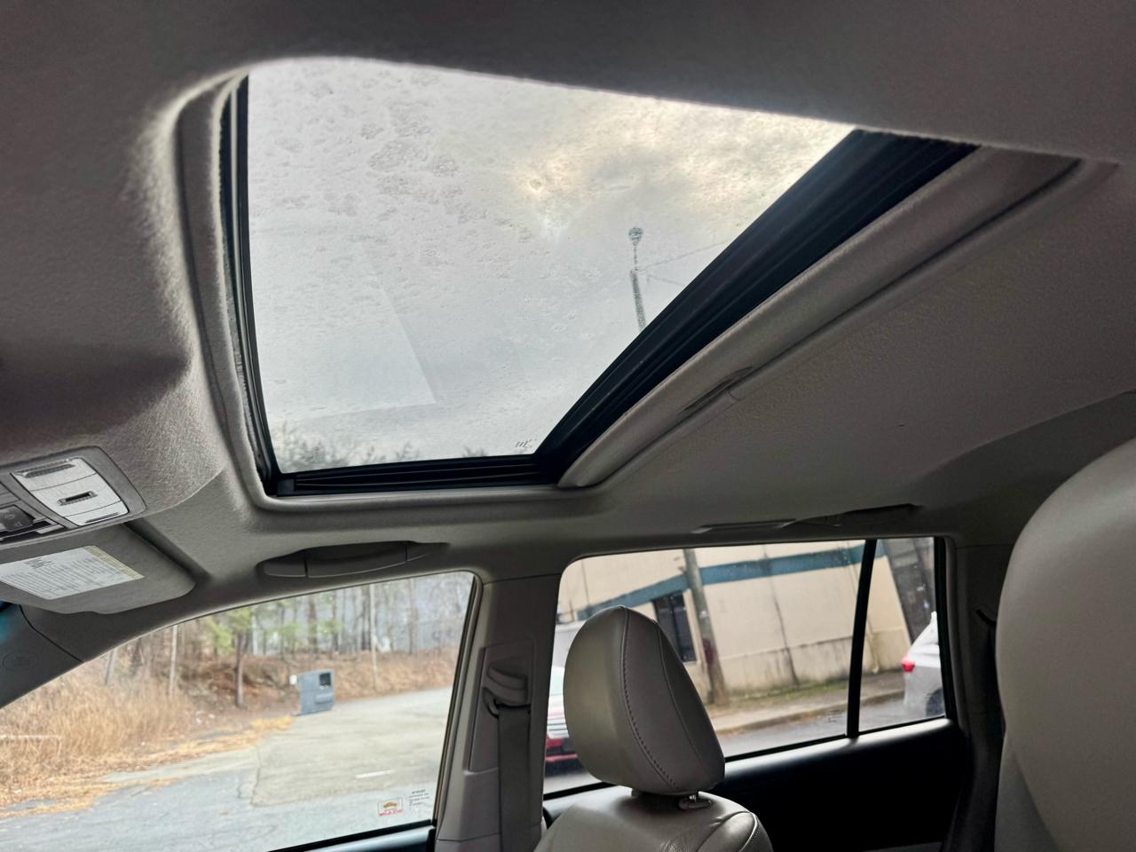 Toyota Highlander Limited 4WD 2011