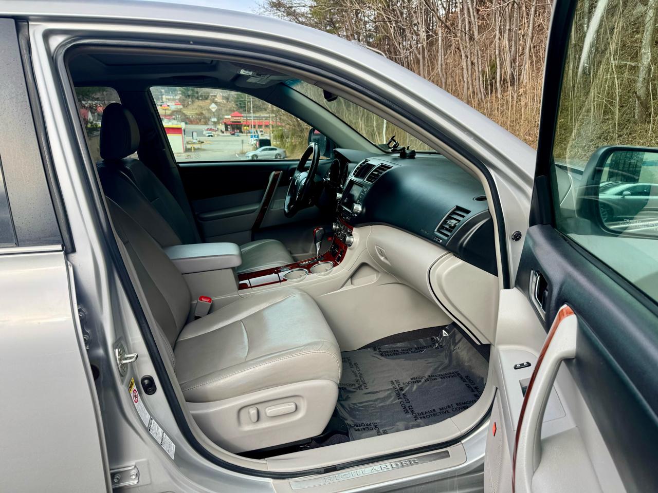 Toyota Highlander Limited 4WD 2011