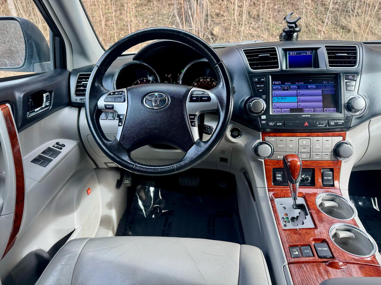 Toyota Highlander Limited 4WD 2011