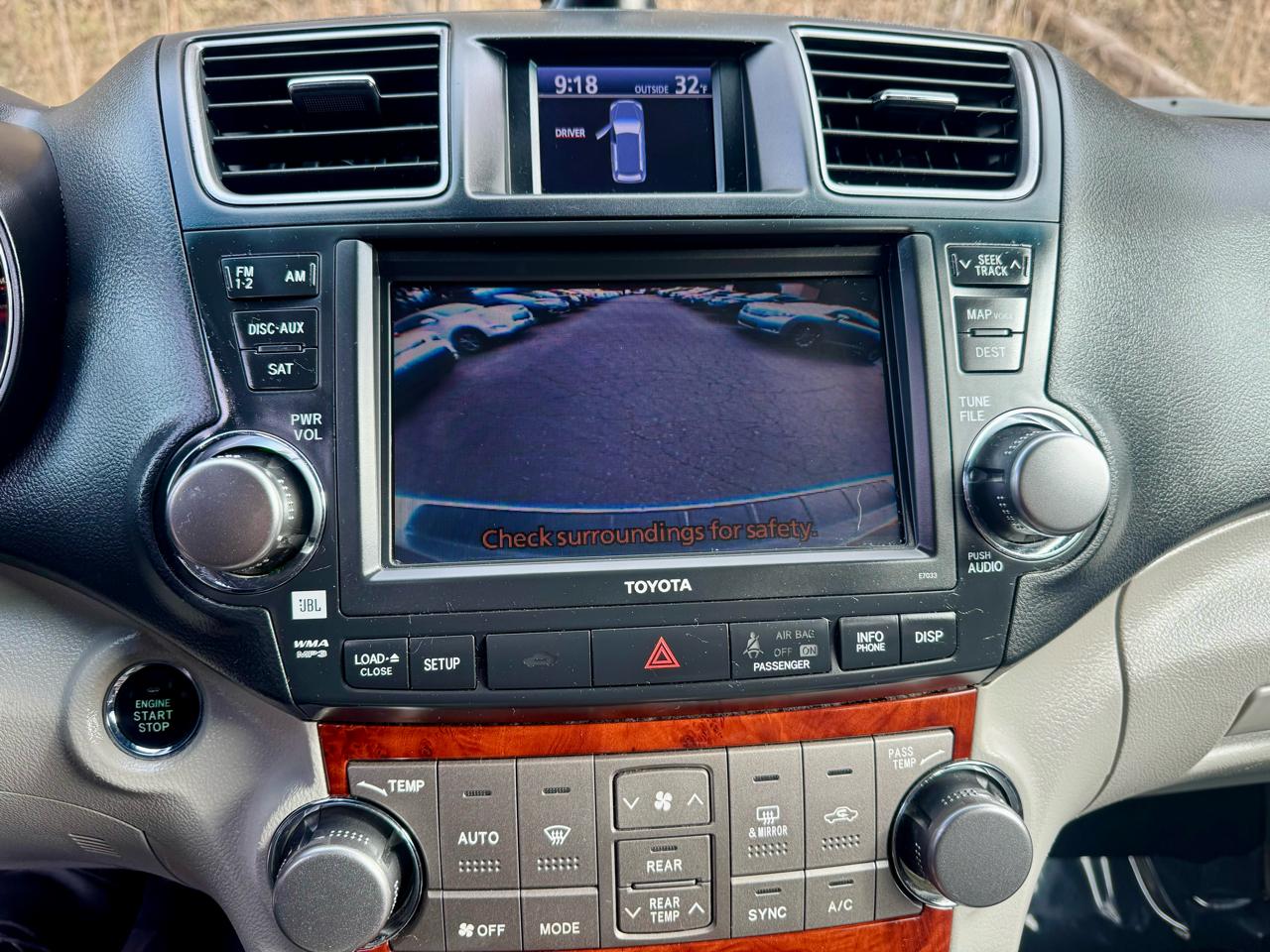 Toyota Highlander Limited 4WD 2011