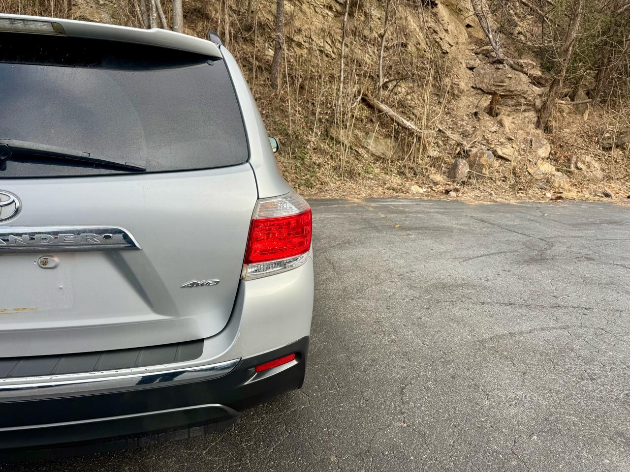 Toyota Highlander Limited 4WD 2011