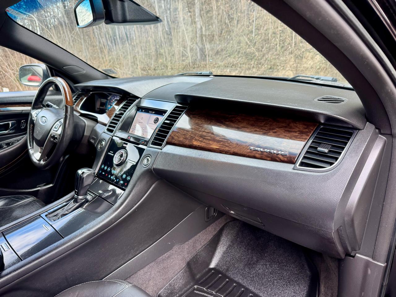 Ford Taurus Limited FWD 2018