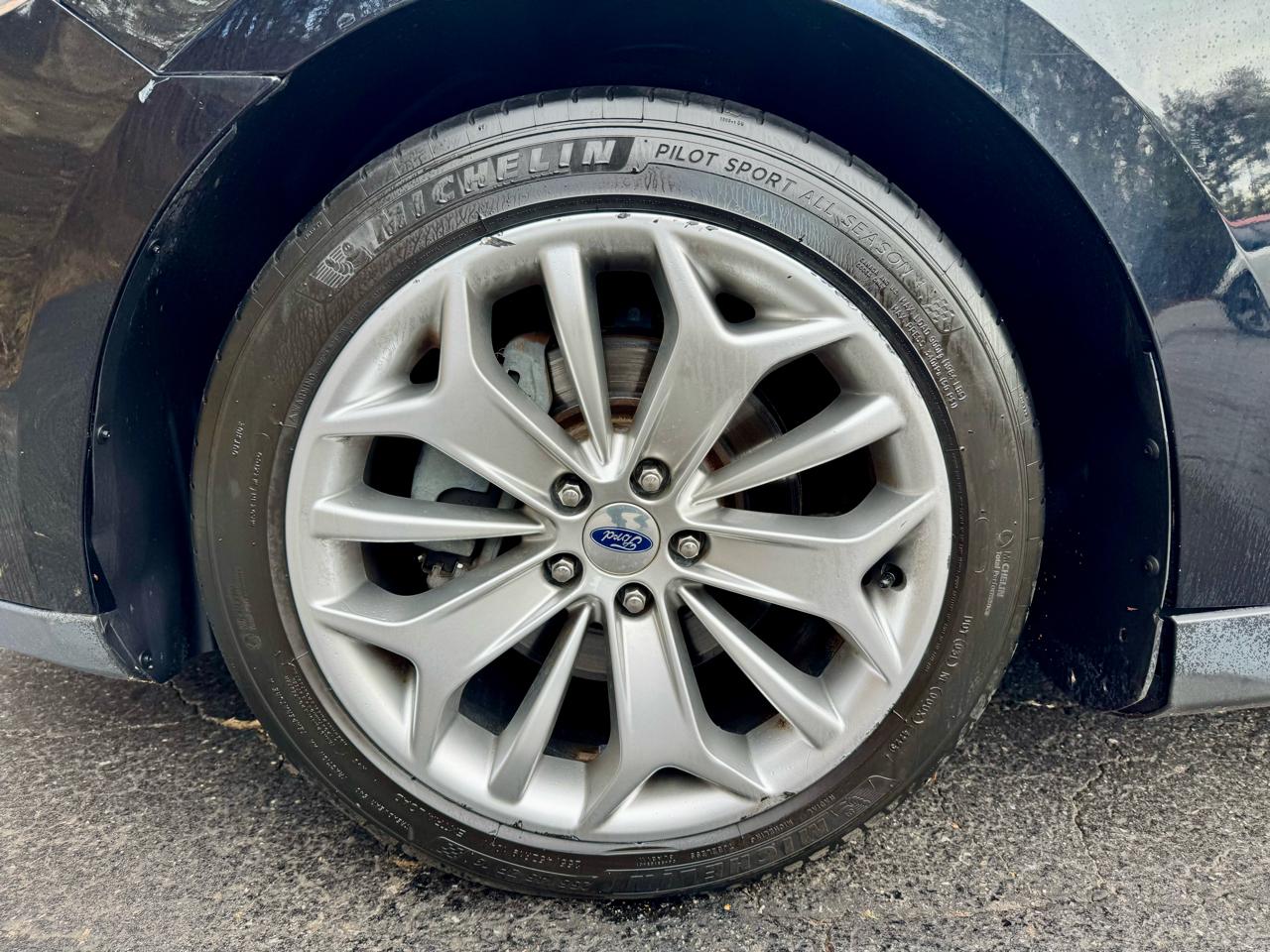 Ford Taurus Limited FWD 2018