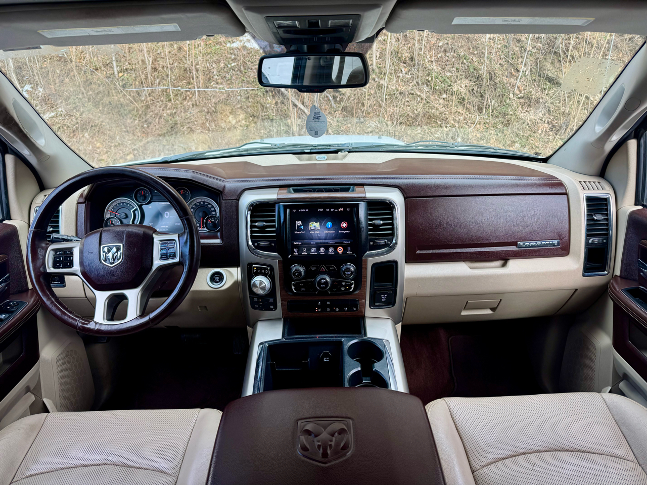 RAM 1500 Laramie Crew Cab SWB 4WD 2014