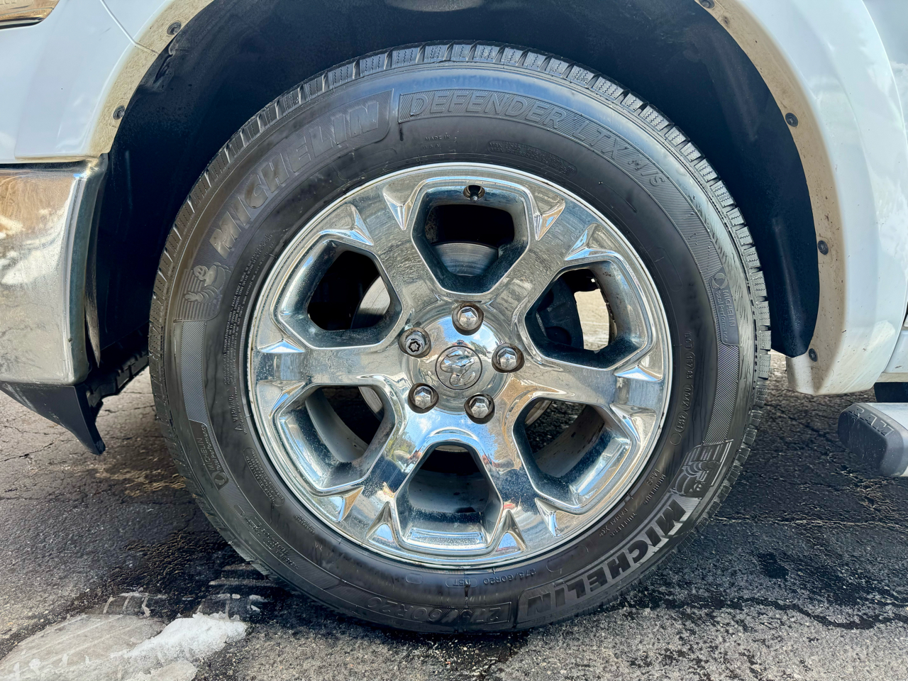 RAM 1500 Laramie Crew Cab SWB 4WD 2014