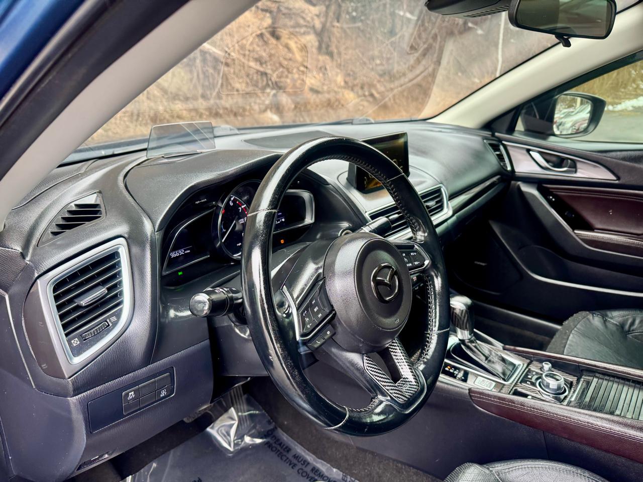 Mazda MAZDA3 s Grand Touring AT 5-Door 2017