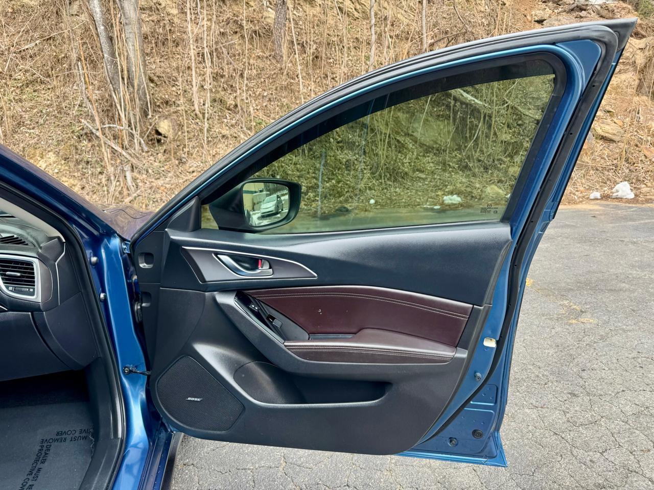 Mazda MAZDA3 s Grand Touring AT 5-Door 2017