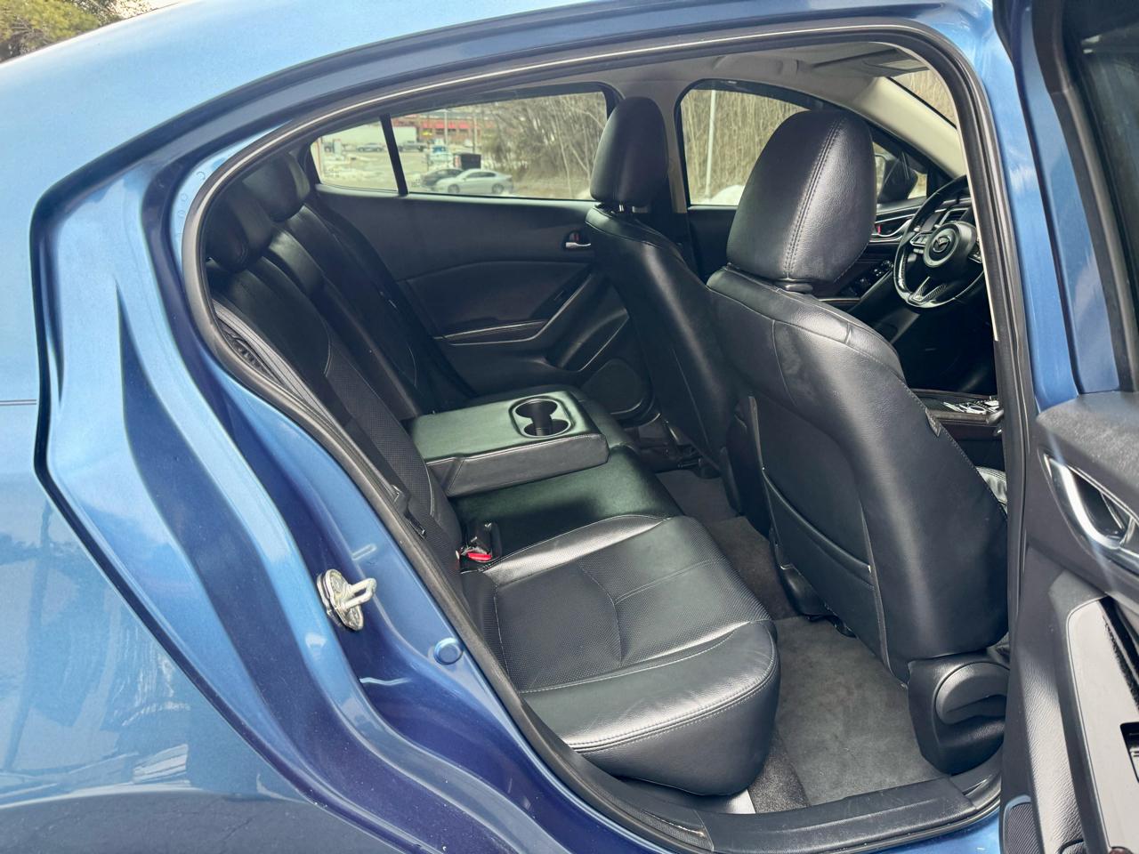 Mazda MAZDA3 s Grand Touring AT 5-Door 2017