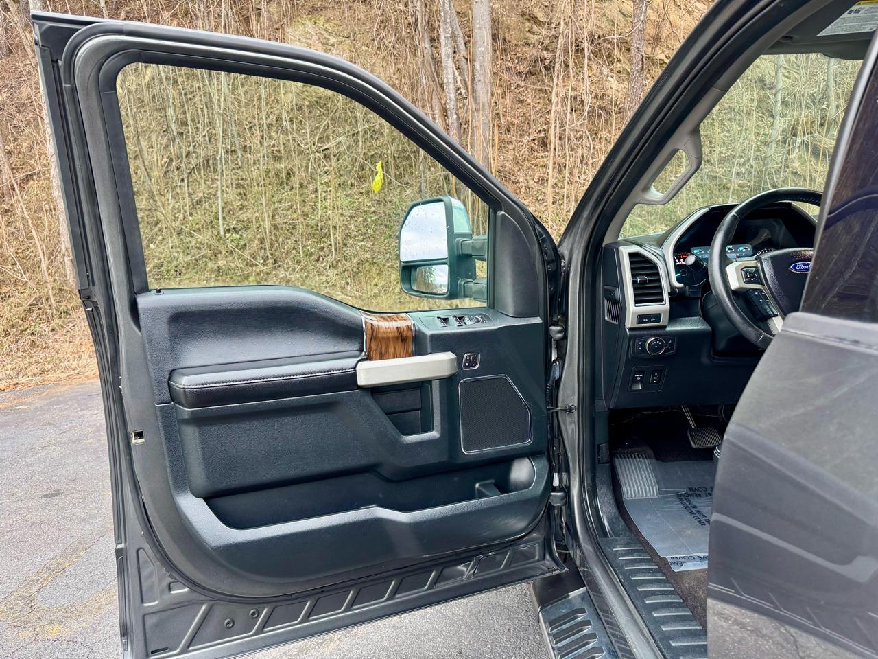 Ford F-150 King-Ranch SuperCrew 5.5-ft. 2WD 2020