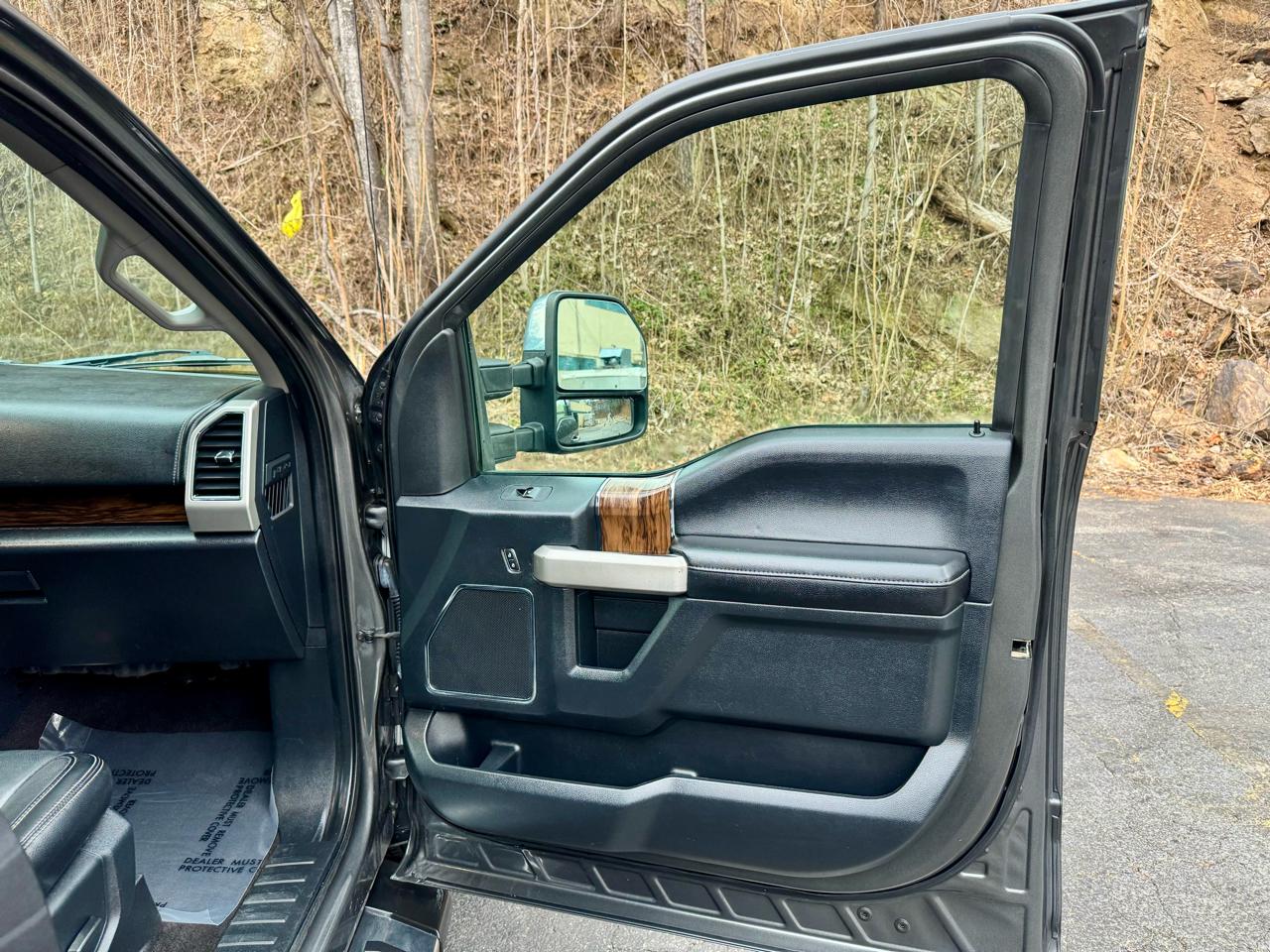 Ford F-150 King-Ranch SuperCrew 5.5-ft. 2WD 2020