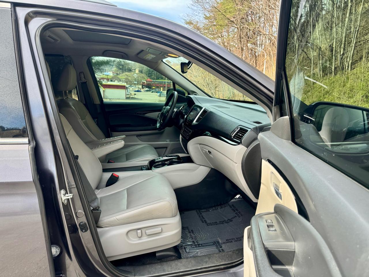 Honda Pilot Touring 2WD 2017